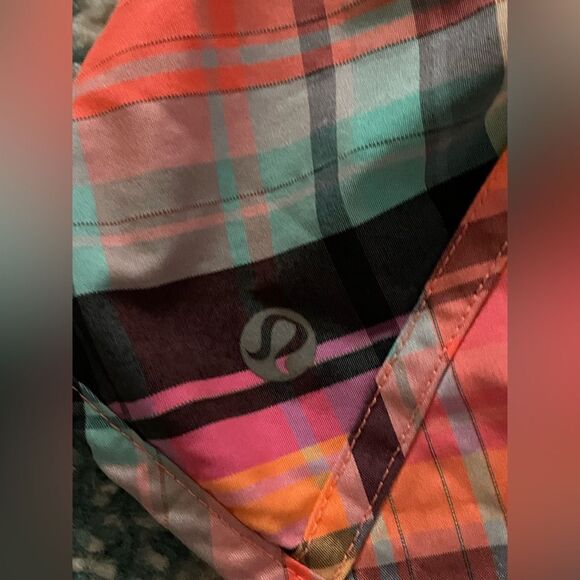 Lululemon Tracker Shorts Rad Plaid 6 - Picture 5 of 6